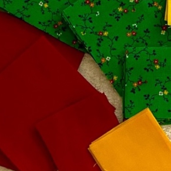 Vintage Cranston Floral Pre-Cut Quilting Lot - Picture 2 of 7